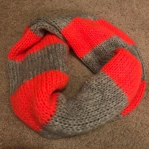 EUC Two Tone Knit Infinity Scarf